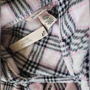 Victoria's Secret Plaid Fleece Robe